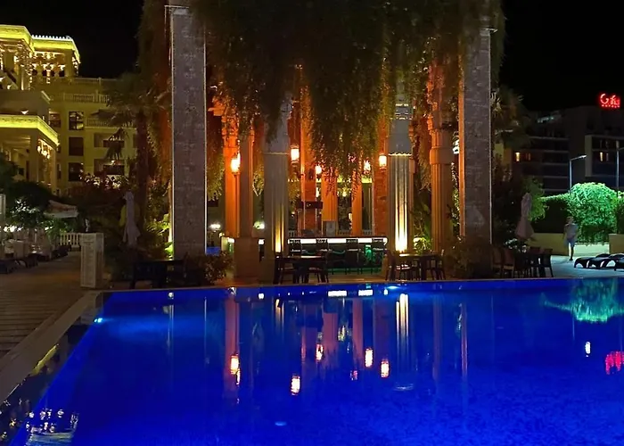 アパート Argisht Luxury 4 Pools ゴールデンサンド